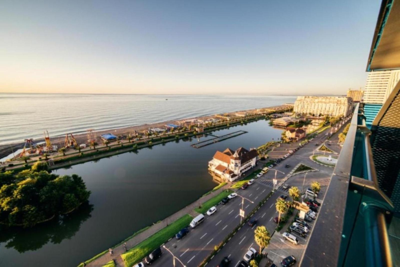 Orbi City Panoramic View バトゥーミ エクステリア 写真